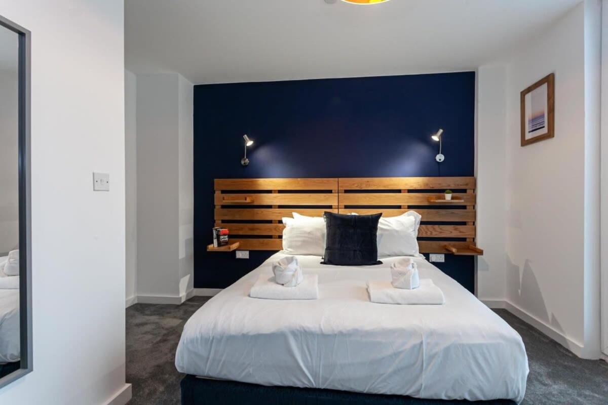 Superb 2 Bed Flat 5Min To Old Trafford Stadium Manchester Dış mekan fotoğraf