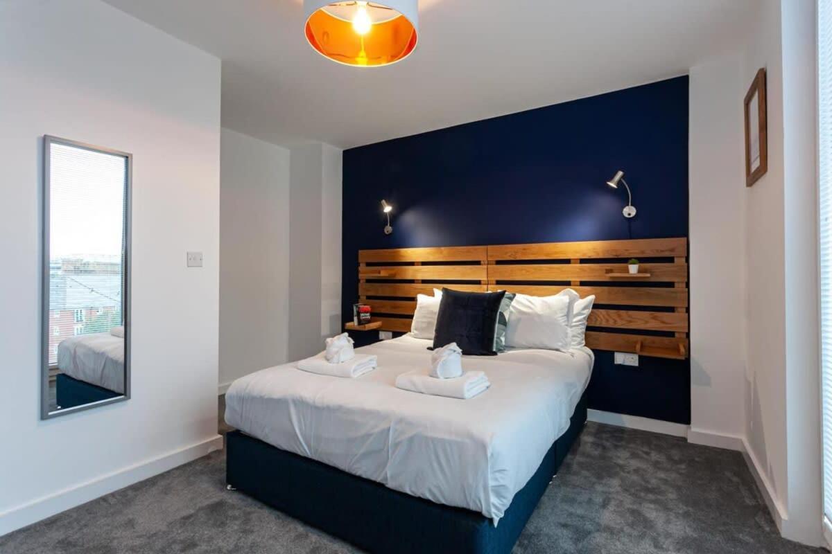 Superb 2 Bed Flat 5Min To Old Trafford Stadium Manchester Dış mekan fotoğraf