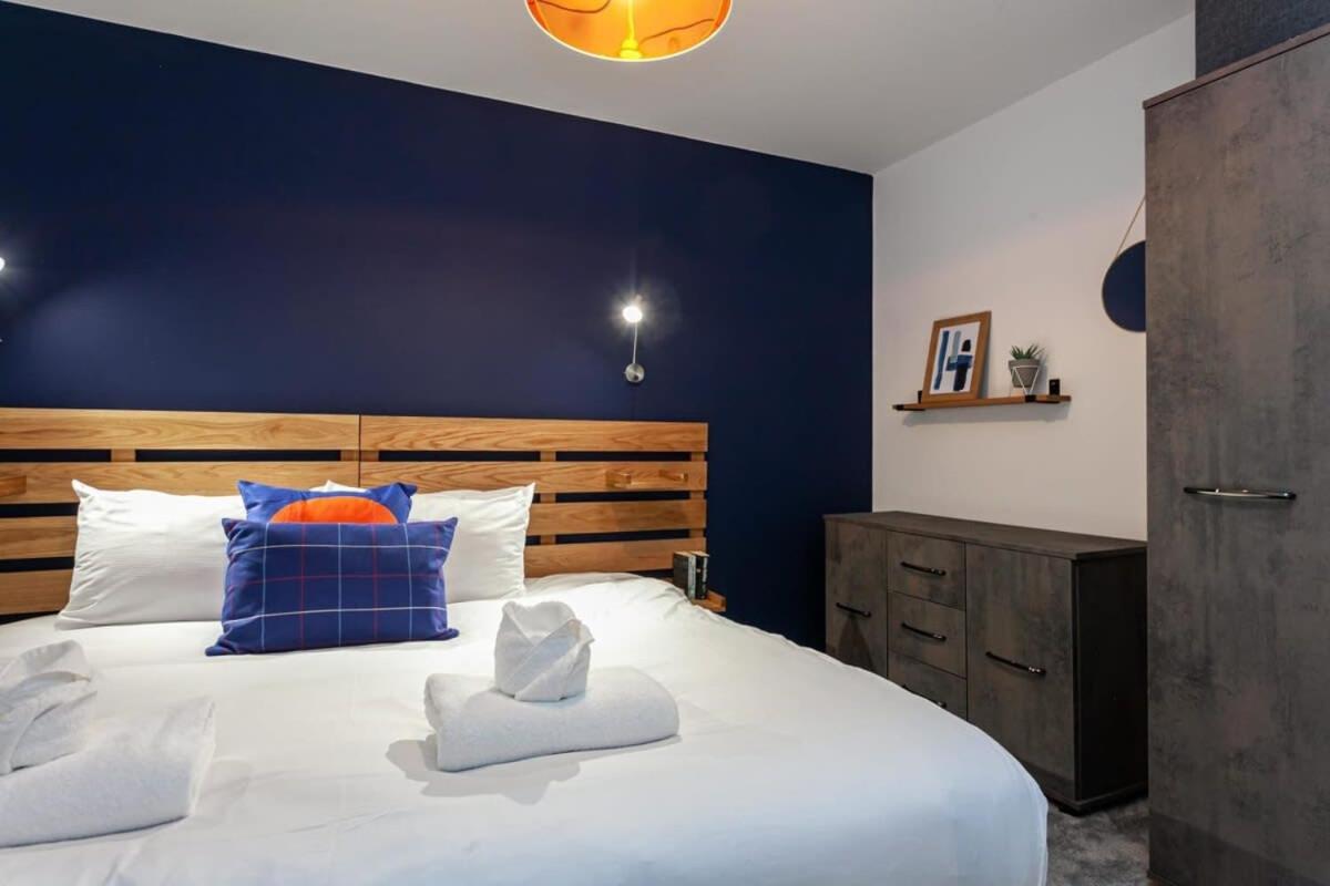 Superb 2 Bed Flat 5Min To Old Trafford Stadium Manchester Dış mekan fotoğraf